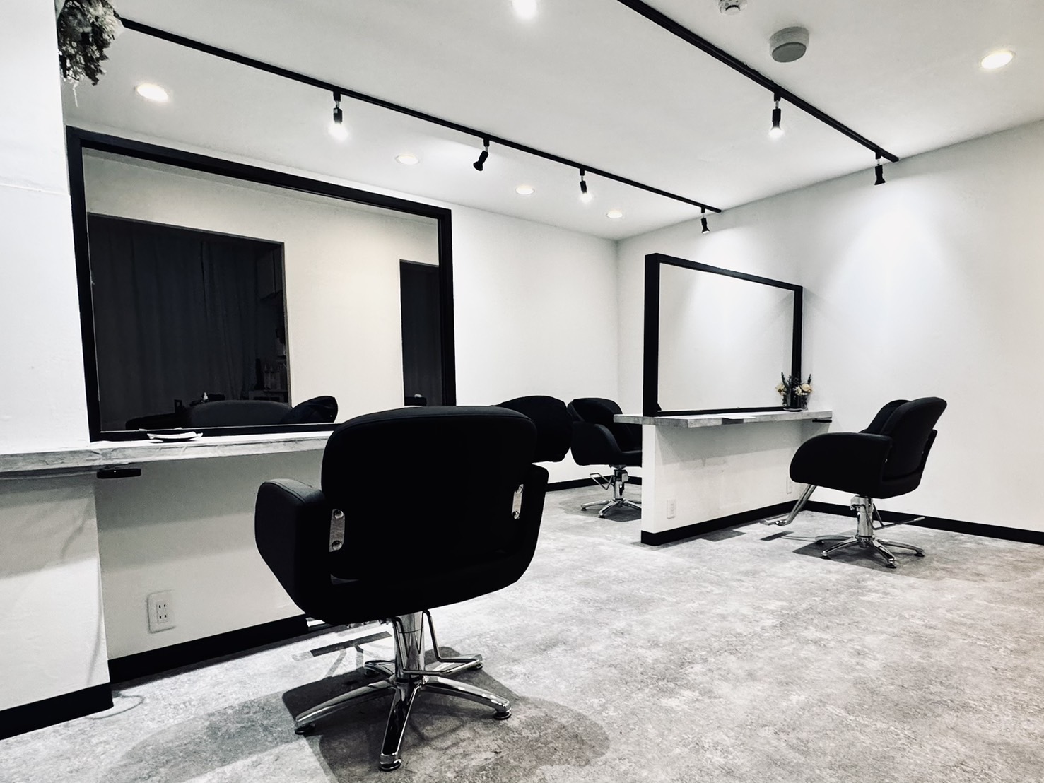 Gem Hair Studio 平塚西口店 店内